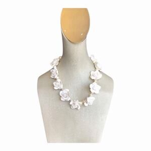 White Rose Flower Statement Necklace Faux Pearl Beads Romantic Floral Jewelry